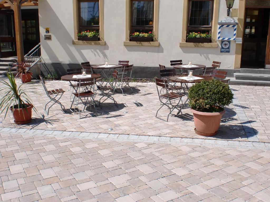 Hotel & Gaestehaus Krone Geiselwind Exterior foto